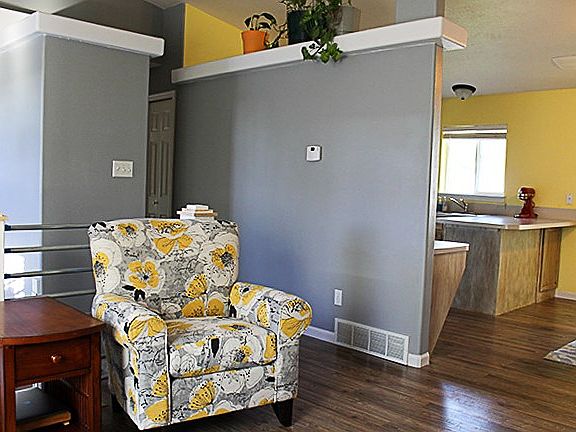 5th image of 286 Meadowlark Dr