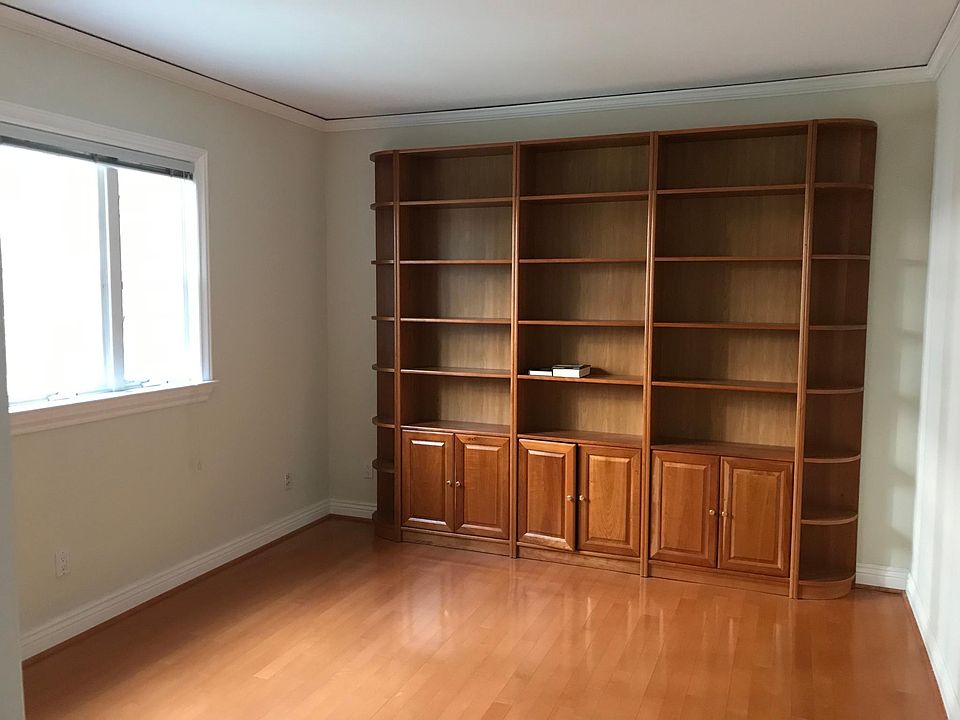 1st image of 153 N San Mateo Dr APT 206