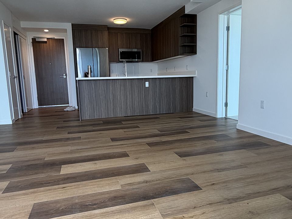 1st image of 1515 Liona St #2516-1