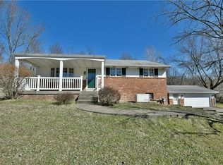1298 Sugar Run Rd, Venetia, PA 15367