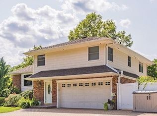 1 Plainview Rd, Bethpage, NY 11714