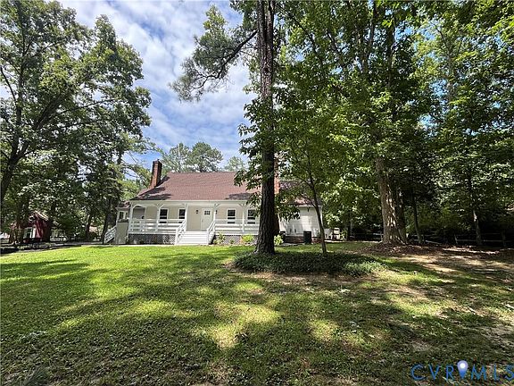 3rd image of 315 Bunker Ln