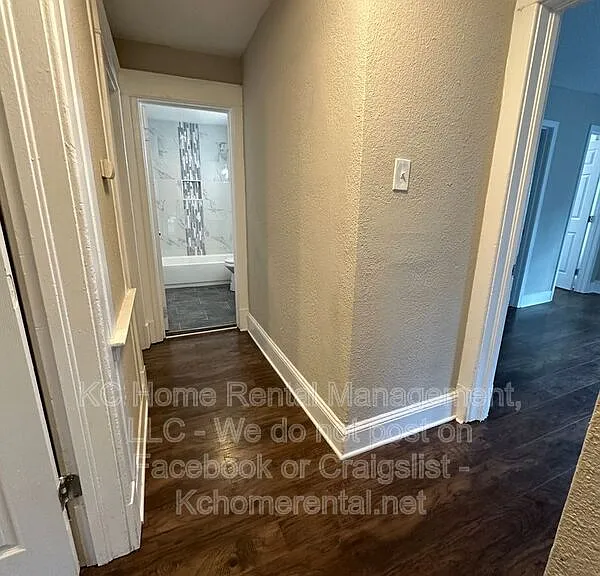 3016 E 32nd St — Photo 50