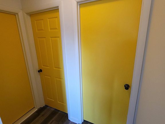3rd image of 1354 Bradley Dr