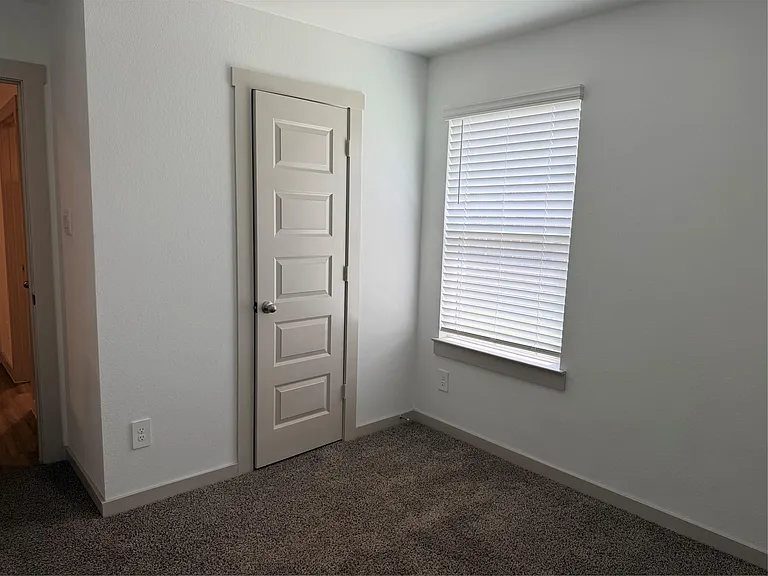 9834 Palm Royal Dr — Photo 4