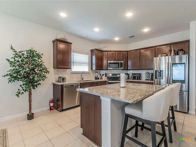 1503 Sideoats Ln — Photo 3