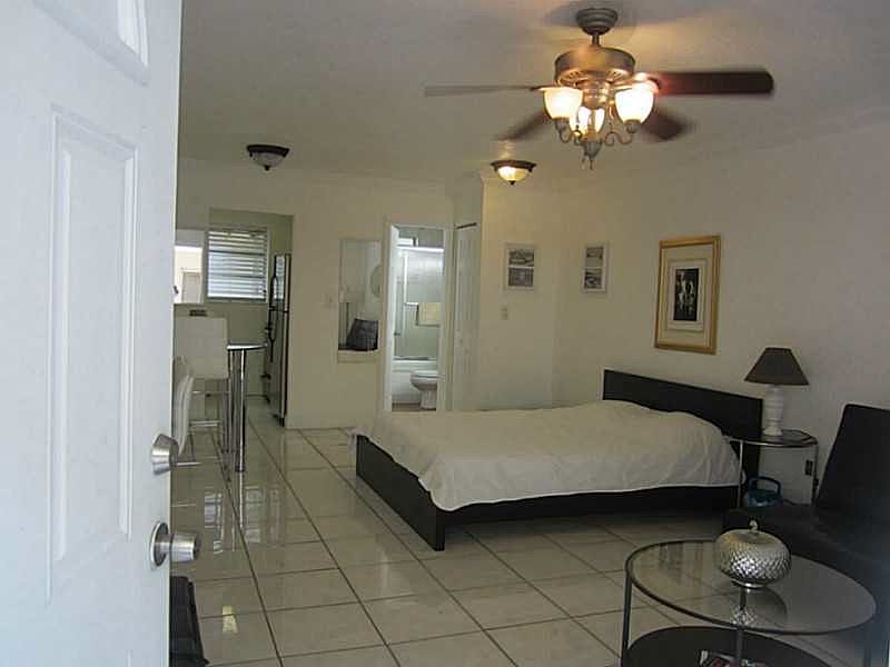 1st image of 734 Meridian Ave APT 2