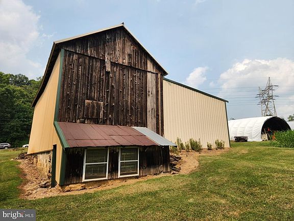2nd image of 36 Old River Rd