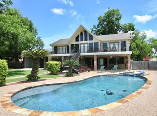 467 Selkirk Dr, Bay City, TX 77414