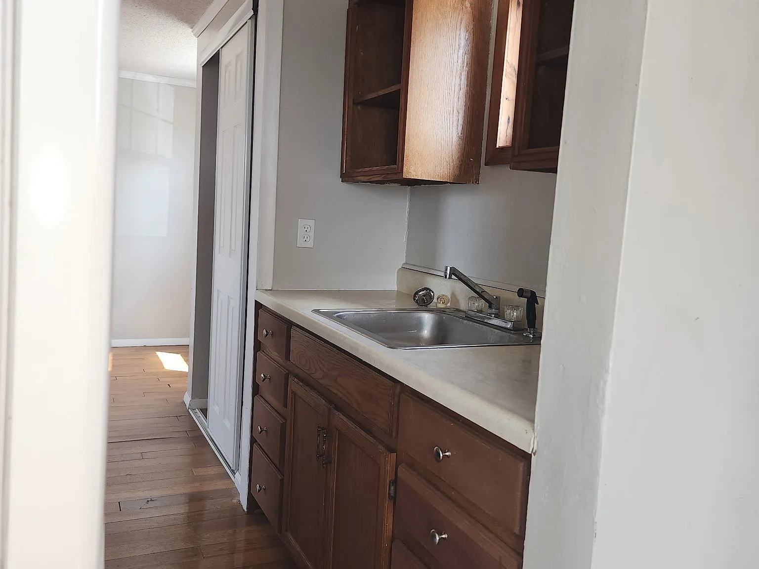 1 bed, 464 sqft, $650 — Photo 4