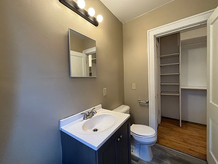 535 Asbury — Photo 11