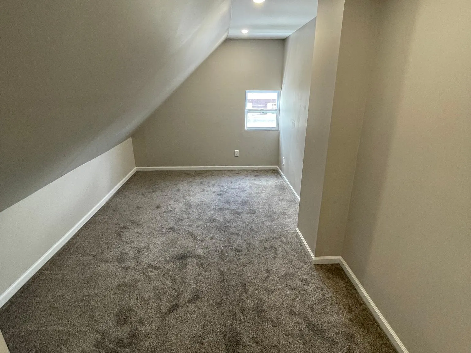 11 E Beale Ave — Photo 3