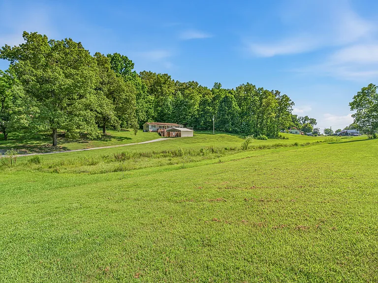 1229 Everett Rd — Photo 34