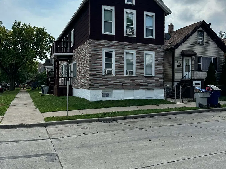 1903 S 7th St #1903 — Photo 9