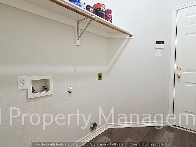 3305 Woodbluff Ln — Photo 22