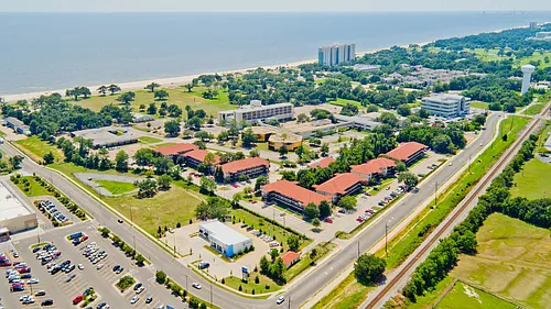Royal Gulf Apartment Homes Photo 1
