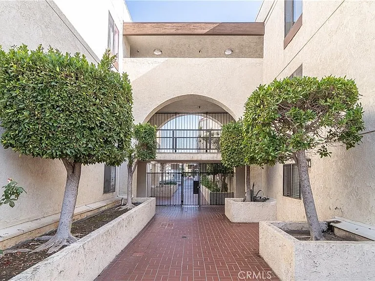 700 W 3rd St #B206 — Photo 10