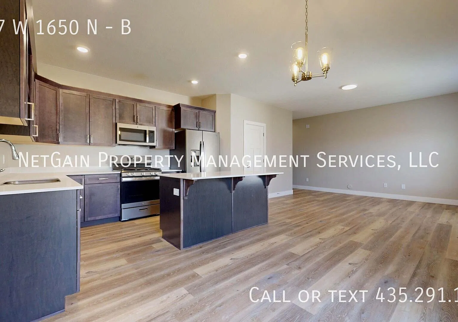 2 bed 2 bath town home — Photo 2