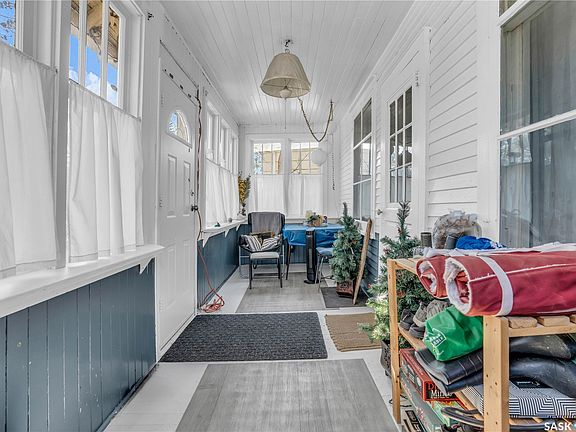 5th image of 2128 Reynolds Street