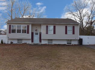 384 American Blvd, Brentwood, NY 11717