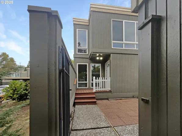 1584 NW Bridgeway Ln, Beaverton, OR 97006