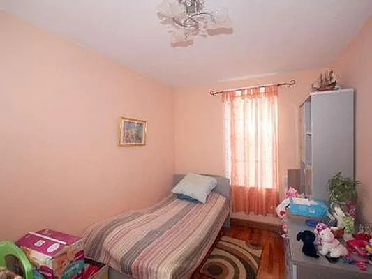 Sold by Superior Realty Service | media 58