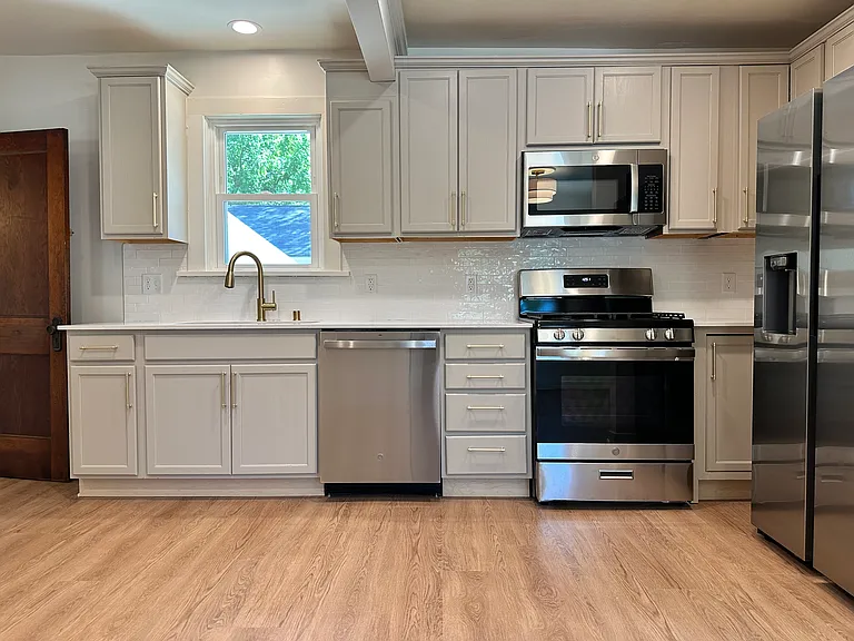 236 N Main St — Photo 20