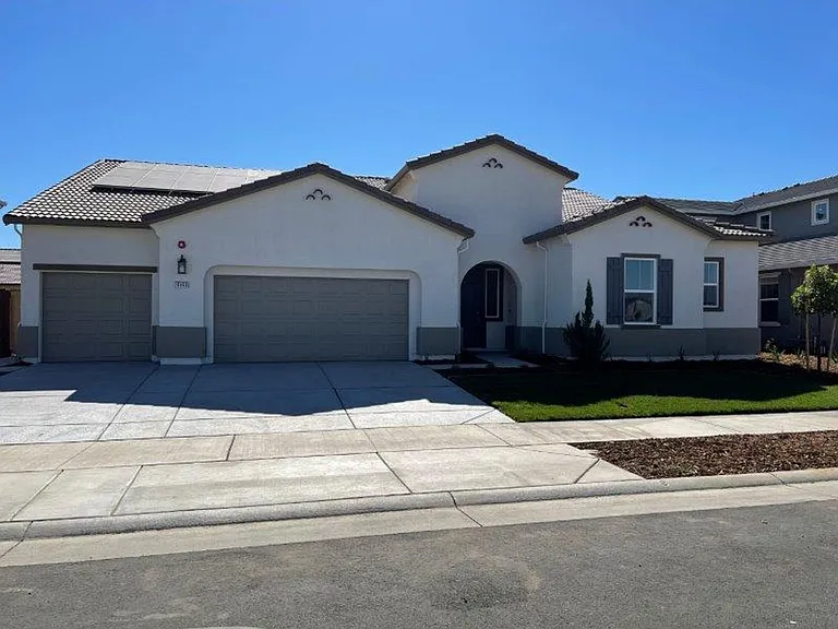 10463 Arnado St — Photo 2