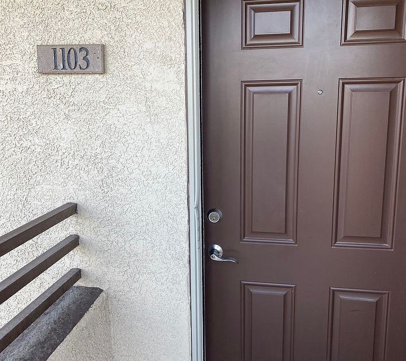 2nd image of 2291 W Horizon Ridge Pkwy Unit 1103