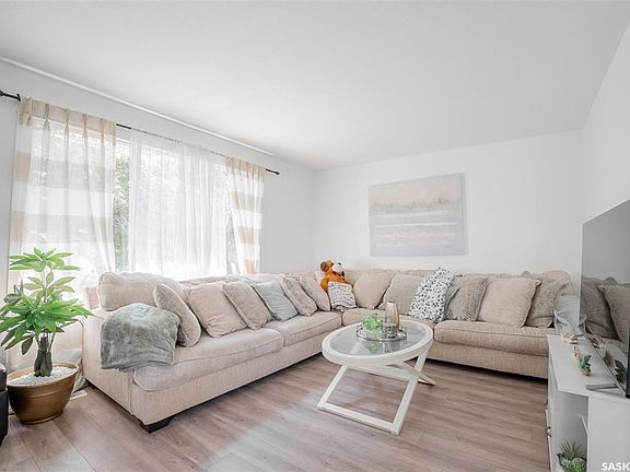 4th image of 1502 Grosvenor STREET