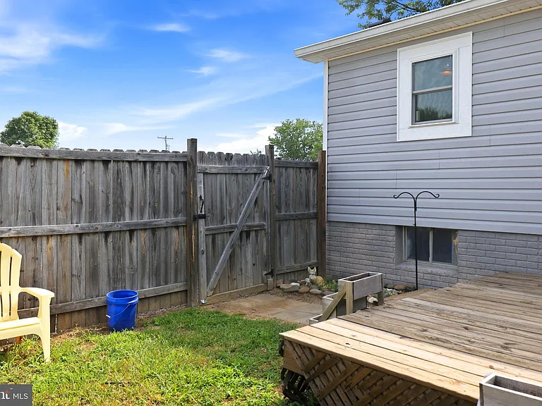 306 Fegan Rd — Photo 11