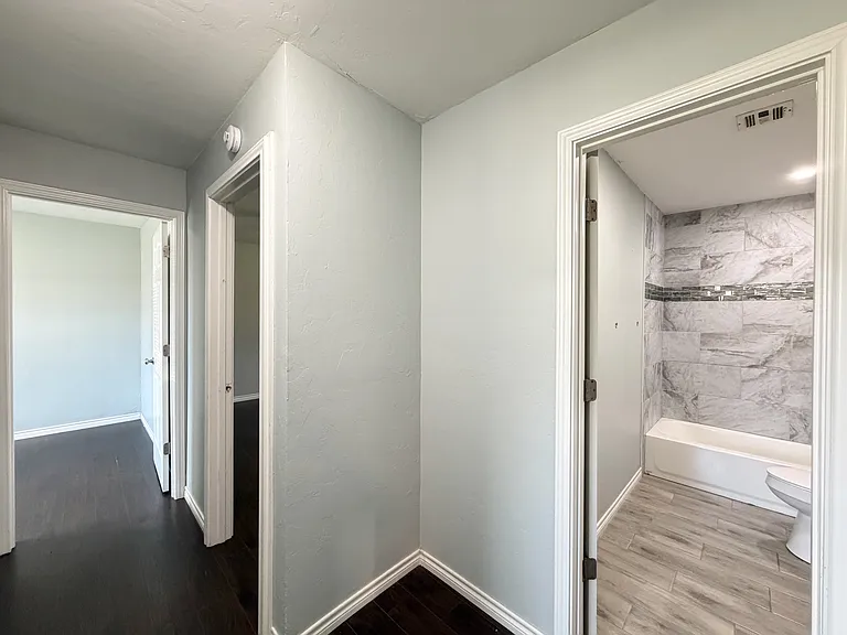 2226 NW 26th St — Photo 10