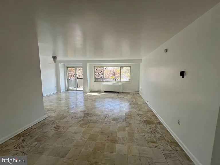 4201 Cathedral Ave NW #813E — Photo 9