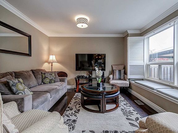 3rd image of 2380 Proudfoot Trl