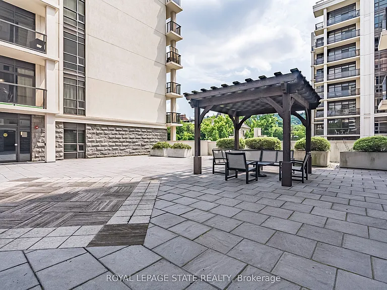85 Robinson St #1010 — Photo 32