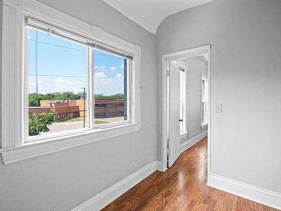 5th image of 286 Prior Ave N #2