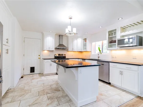17 Kirkwall Pl, Bella Vista, AR 72715