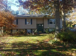 56 Washington Ave, Mastic, NY 11950