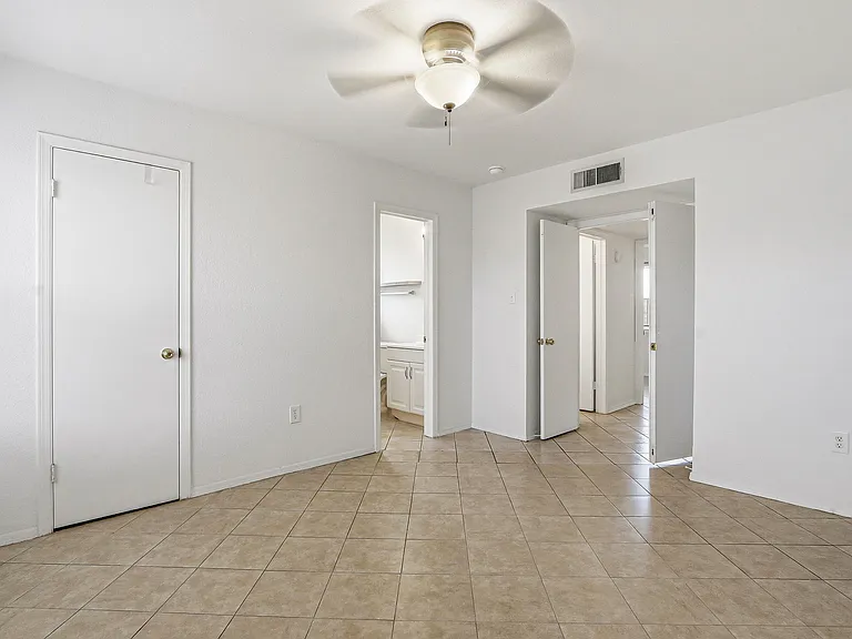10837 Gemstone St — Photo 25