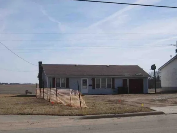 647 N Broad St, Lanark, IL 61046