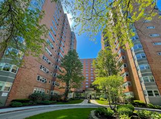 4950 N Marine Dr #411, Chicago, IL 60640
