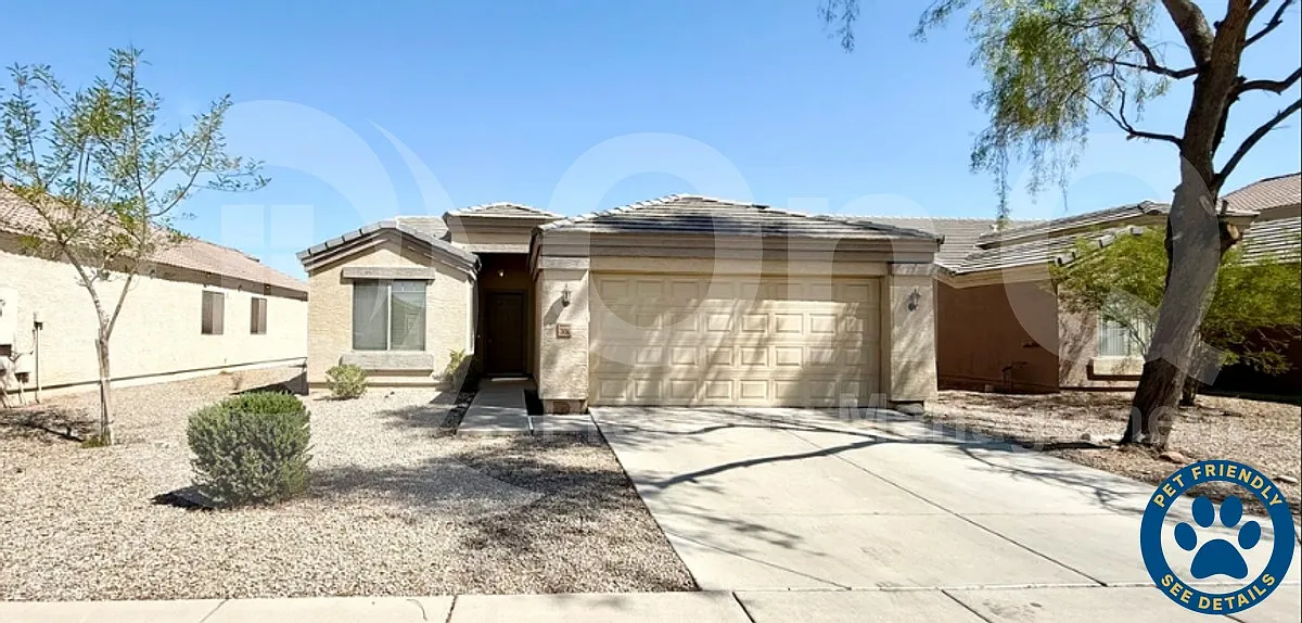 3 bed, 2.0 bath, 1310 sqft, $1,899 — Photo 1