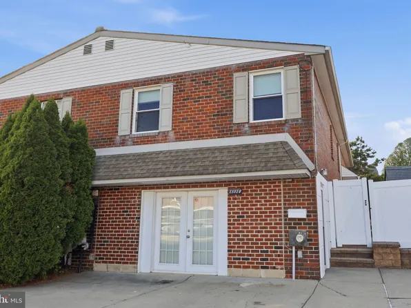 15018 Theresa Dr, Philadelphia, PA 19116