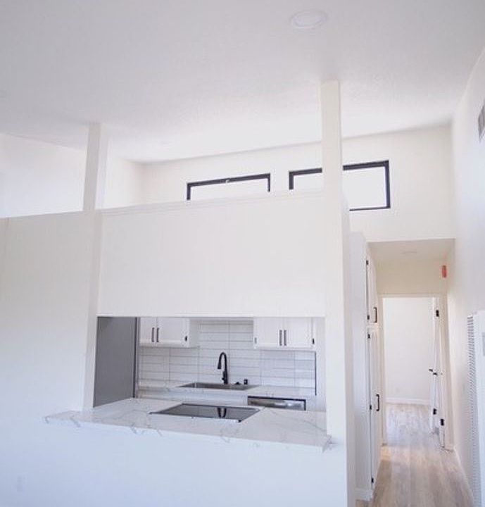 1st image of 2753 Hornblend St