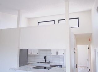 2753 Hornblend St, San Diego, CA 92109