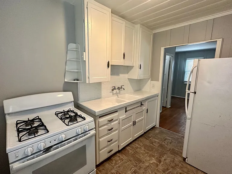 4561-4565 Altadena Ave — Photo 10
