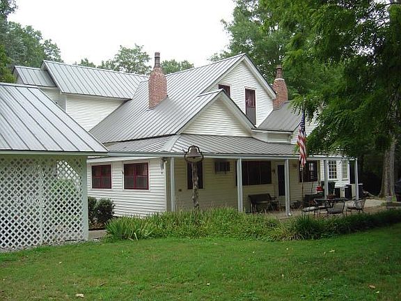 Back View showing covered walkway to back door