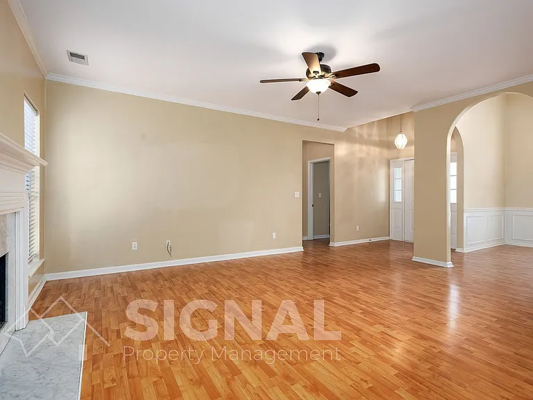 108 Spring Pl — Photo 9