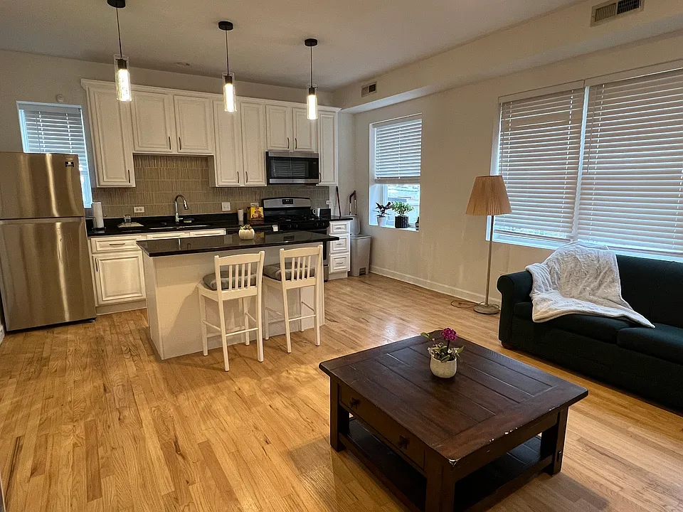 2809 W Washington Blvd #203