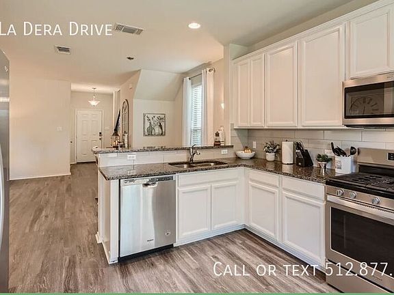 3rd image of 301 La Dera Dr